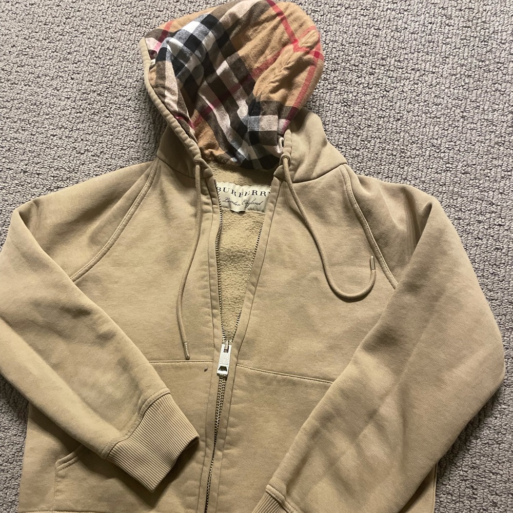 Women’s Burberry Hoodie (M)